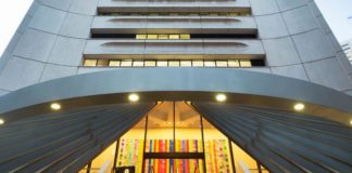 GPT sells stake in MLC Centre for $800 million Dexus commences transformation of MLC Centre retail precint in Sydney