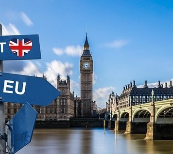 UK investors move £62bn into offshore funds since Brexit vote UK fund investments