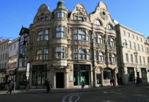 London still attractive for international retailers uK retail market