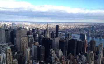 U.S. commercial property prices rise 6.5% y-o-y in June U.S. commercial real estate prices rise 6.5% y-o-y in June