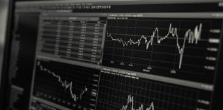ESR makes trading debut on SEHK with 7% jump ESR makes trading debut on SEHK with 7% jump
