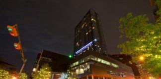 Stratus to sell Block 21 in Austin for $275M Stratus to sell Block 21 in Austin for $275M