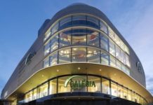 Commerz Real buys 20 percent stake in 10 Kaufhof stores Commerz Real buys 20 percent stake in 10 Kaufhof stores
