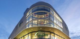 Commerz Real buys 20 percent stake in 10 Kaufhof stores Commerz Real buys 20 percent stake in 10 Kaufhof stores