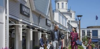 Hammerson announces stake sale in VIA Outlets and rights issue to raise £825m Hammerson announces stake sale in VIA Outlets and rights issue to raise £825m