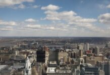 Papa John’s signs deal to open 49 new stores in Philadelphia area Papa John’s signs deal to open 49 new stores in Philadelphia area