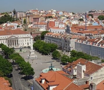Hyatt plans to open first Andaz hotel in Lisbon Hyatt Hotels Corporation announced that a Hyatt affiliate has entered into a management agreement with Feuring Hotel Lissabon GmbH & Co. KG for the first Andaz hotel in Lisbon.
