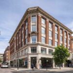 Mapfre acquires office building in Fitzrovia, London Mapfre has an office building, Yalding House, in the London neighborhood of Fitzrovia from British Land, through its real estate fund with GLL.