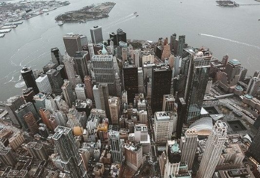 SL Green to sell Manhattan office property for $952m SL Green sells Manhattan office property for $952m