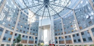 URW agrees to sell office buildings in La Défense, Paris
