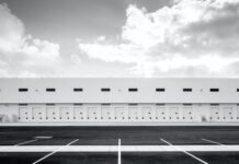 AEW launches urban logistics platform with €475m of initial equity AEW launches urban logistics platform with €475m of initial equity