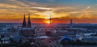 DIC Asset acquires Mercedes-Benz-Center in Cologne for €71m DIC Asset acquires Mercedes-Benz-Center in Cologne for €71m