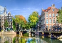 Savills IM buys neighbourhood shopping scheme in Amsterdam for €51m Savills IM buys neighbourhood shopping scheme in Amsterdam for €51m