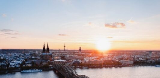 DIC Asset pays €267m for office portfolio in Cologne DIC Asset pays €267m for office portfolio in Cologne