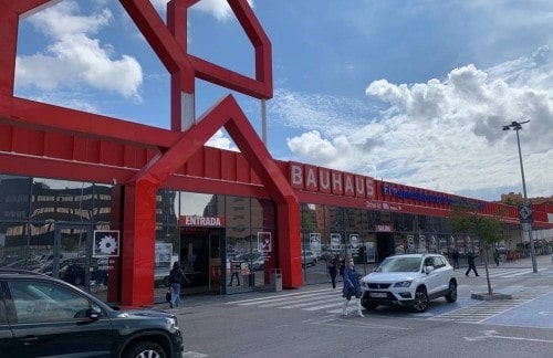 LaSalle buys retail park in Madrid