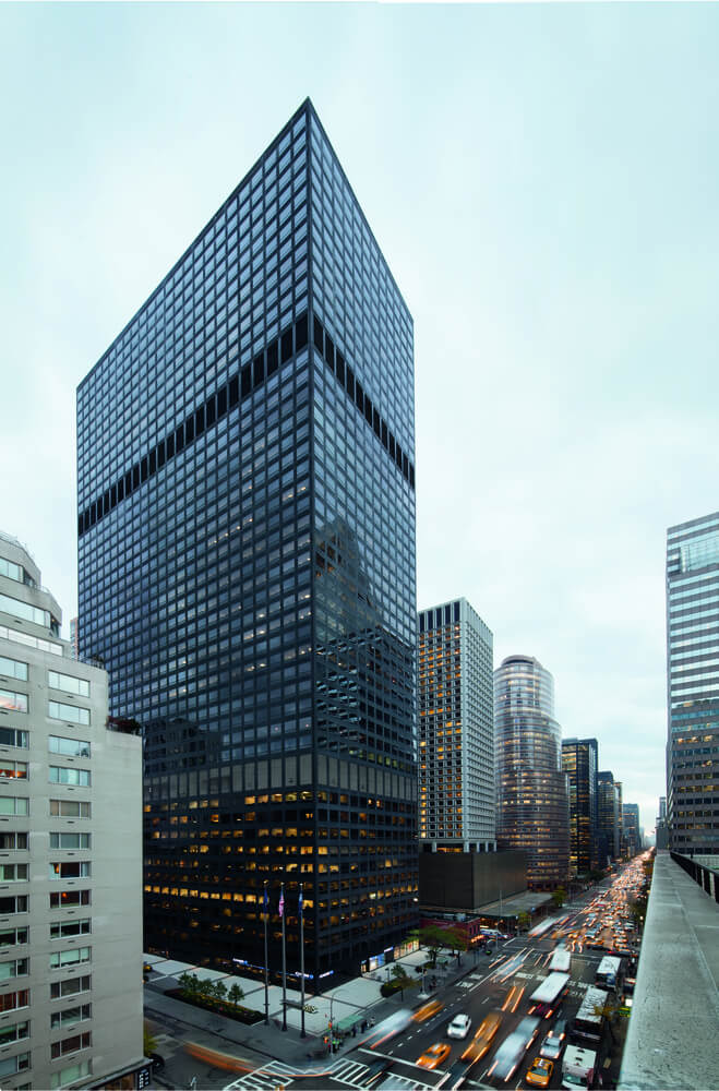 Bloomberg signs expansion lease at SL Green's 919 Third Avenue 