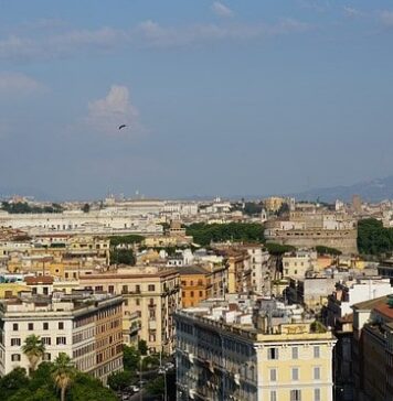 Apollo completes acquisition of Italian real estate portfolio for €842m Apollo completes acquisition of Italian real estate portfolio for €842m