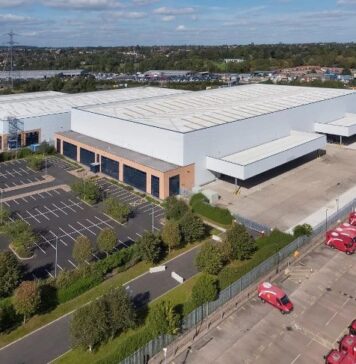 Oxford, M7 buy UK logistics portfolio for £202.5m Oxford, M7 buy UK logistics portfolio for £202.5m