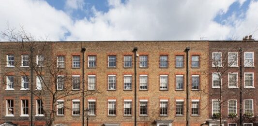 Frogmore buys Central London office property for £15m Central London office property sells for £15m