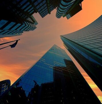 Aviva Investors selects HSBC, Mount Street to service £50bn real assets business Aviva Investors selects HSBC, Mount Street to service £50bn real assets business