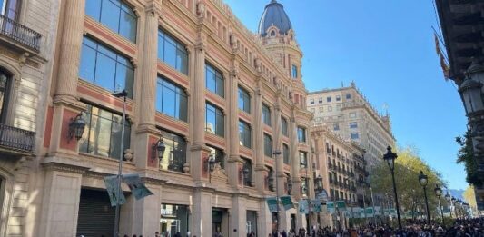 Redevco, Ares JV acquires Barcelona building for mixed-use project Redevco, Ares JV acquires Barcelona building for mixed-use project