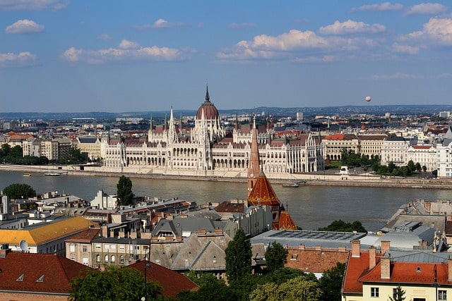 S Immo buys office properties in Budapest from CPI Property Group