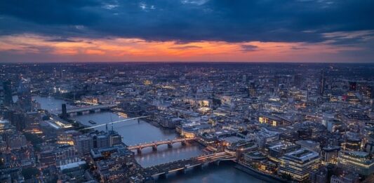 Capital values fall 5.5% for all UK commercial property Capital values fall 5.5% for all UK commercial property