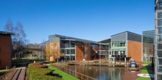 Vodafone sells UK headquarters in sale-leaseback deal Vodafone sells UK headquarters in sale-leaseback deal