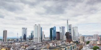 European commercial real estate funds register -9.3% returns in Q4 European commercial real estate funds register -9.3% returns in Q4