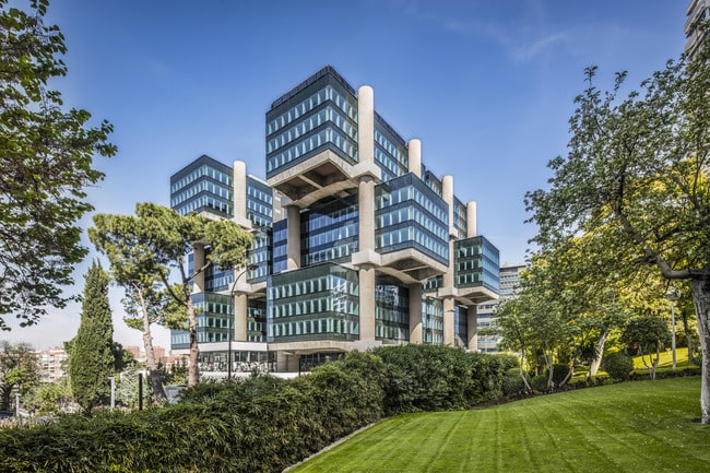 Henderson Park lets half of Los Cubos office building in Madrid