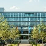 Vonovia to sell residential portfolio stake to Apollo for €1bn Vonovia to sell residential portfolio stake to Apollo for €1bn