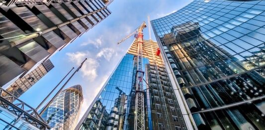 UK commercial real estate investment declines 53% in H1 2023 UK commercial real estate investment declines 53% in H1 2023