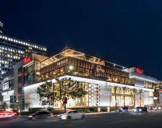 URW secures $925m financing for Los Angeles shopping center URW secures $925m financing for Los Angeles shopping center