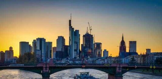 No sector or market in Europe escapes slowdown for CRE investment by end of Q3 No sector or market in Europe escapes slowdown for CRE investment by end of Q3
