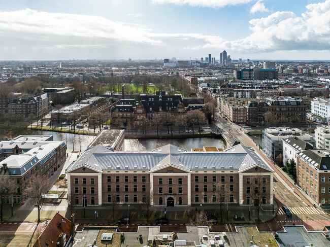 Bouwinvest office fund buys sustainable listed building in Amsterdam