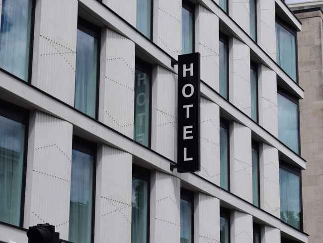 UK hotel market achieves robust growth despite challenging climate