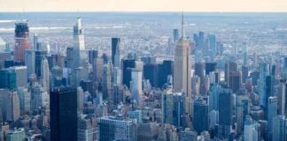 Blackstone, CPP Investments and Rialto invest in $17bn CRE loan portfolio Blackstone-led consortium invests $1.2bn in venture holding $17bn CRE loan portfolio