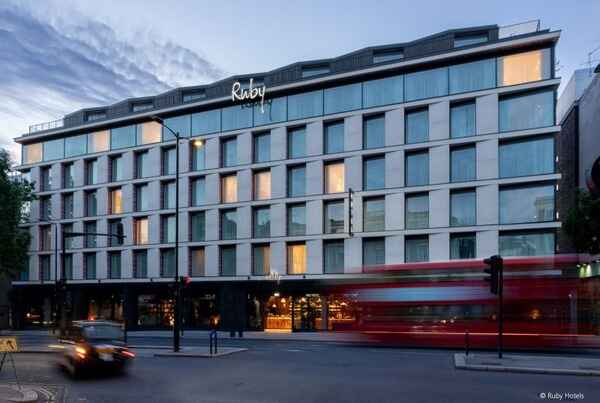 Deka Immobilien pays €62m for London hotel