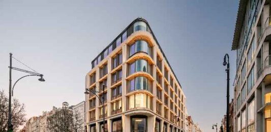 Global fashion retailer inks deal with Hines for new store on London’s Oxford Street Global fashion retailer inks deal with Hines for new store on London's Oxford Street