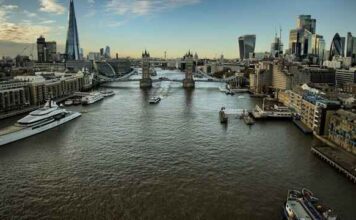 AustralianSuper to grow UK investment portfolio to over £18bn by 2030 AustralianSuper to grow UK investment portfolio to over £18bn by 2030