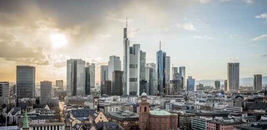 European CRE investment slumps for seventh consecutive quarter European CRE investment slumps for seventh consecutive quarter