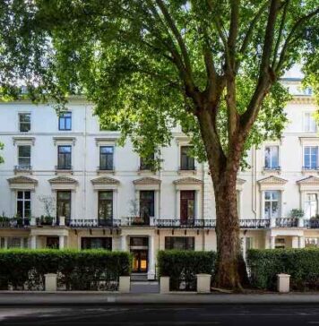 Singapore PE firm buys prime hotel in London
