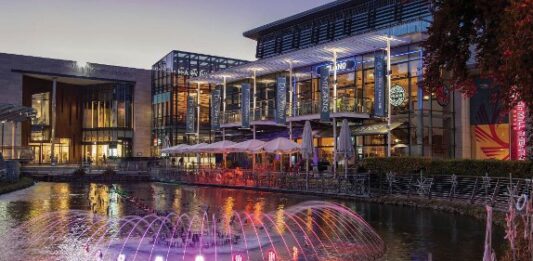 Hammerson closes €350m financing deal for Dublin shopping centre Hammerson closes €350m financing deal for Dundrum Town Centre