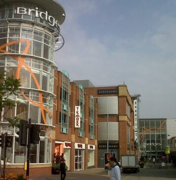 M Core acquires shopping centre in Sunderland M Core Property, a commercial property and investment company, has acquired The Bridges Shopping Centre, a premier retail destination located in the heart of Sunderland.