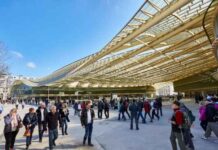 URW sells stake in Paris shopping center for €235m