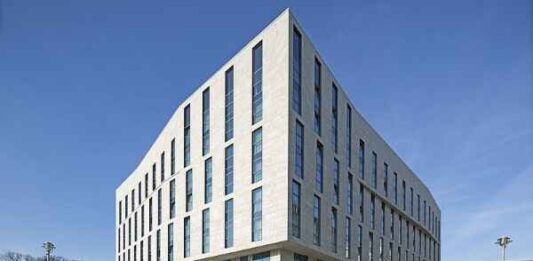 CA Immo sells Berlin hotel property at premium value