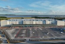 Amazon to build four fulfilment centres in £40bn UK expansion Amazon to build four fulfilment centres in £40bn UK expansion