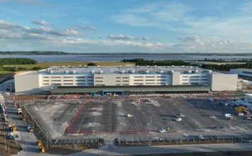 Amazon to build four fulfilment centres in £40bn UK expansion Amazon to build four fulfilment centres in £40bn UK expansion