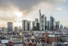European commercial property values rise for fourth consecutive quarter European commercial property values rise for fourth consecutive quarter