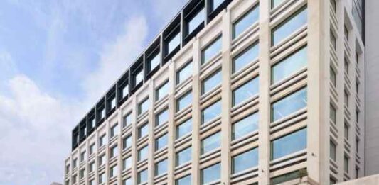 Berlin Hyp and Delancey partner on £241m refinancing of St. James’s office scheme Berlin Hyp and Delancey refinance prime St. James’s office scheme